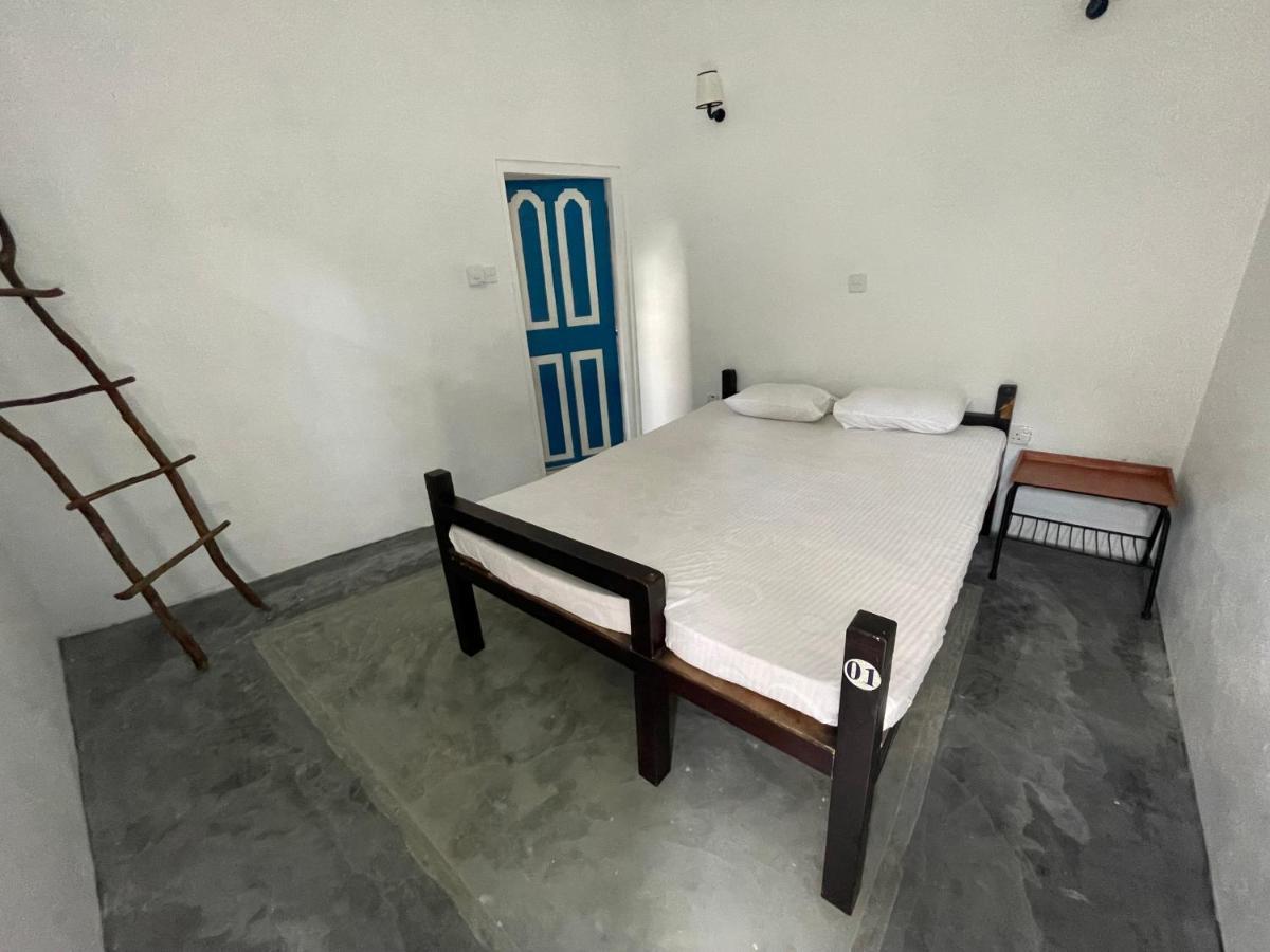 Bunk 15 Hiriketiya Hostel Dikwella Εξωτερικό φωτογραφία