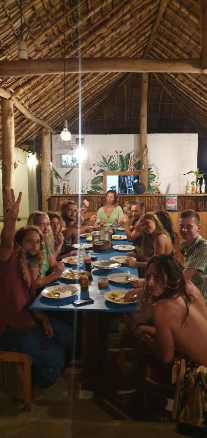 Bunk 15 Hiriketiya Hostel Dikwella Εξωτερικό φωτογραφία