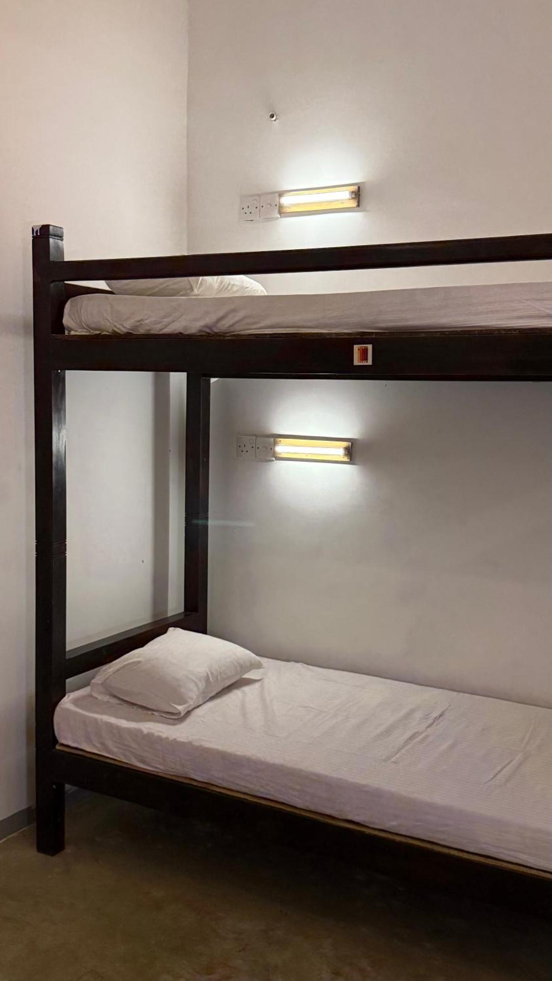 Bunk 15 Hiriketiya Hostel Dikwella Εξωτερικό φωτογραφία
