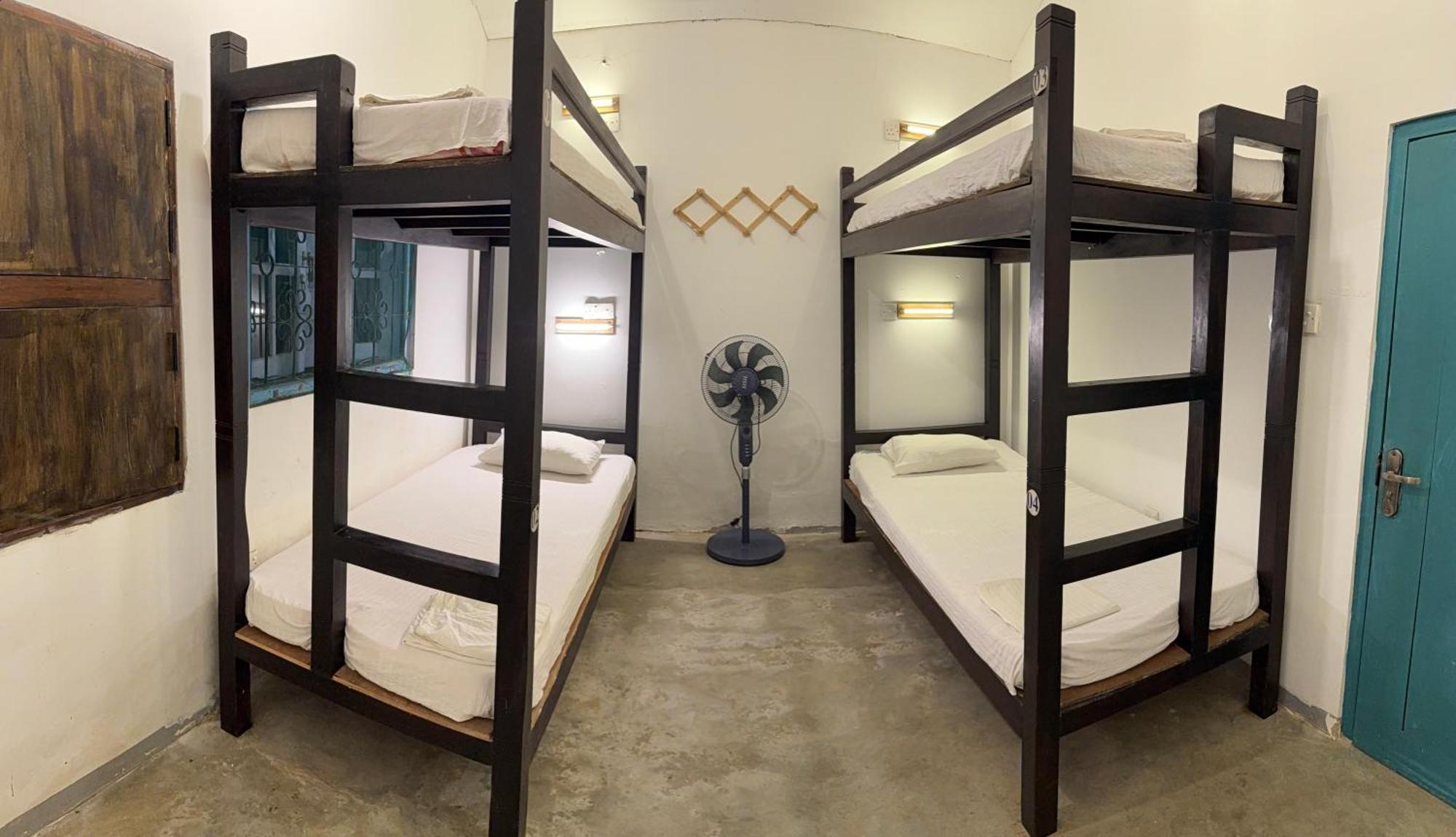 Bunk 15 Hiriketiya Hostel Dikwella Εξωτερικό φωτογραφία