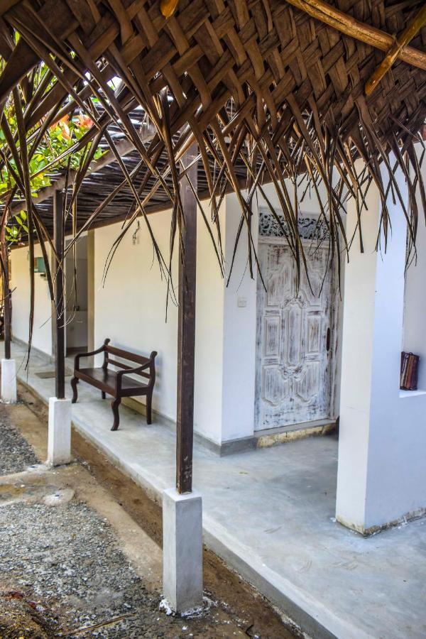 Bunk 15 Hiriketiya Hostel Dikwella Εξωτερικό φωτογραφία