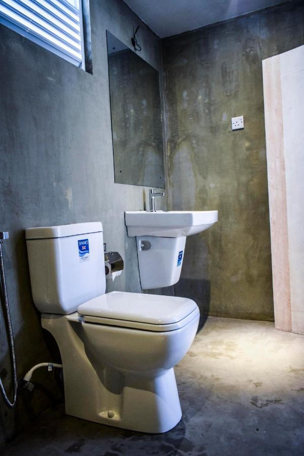 Bunk 15 Hiriketiya Hostel Dikwella Εξωτερικό φωτογραφία