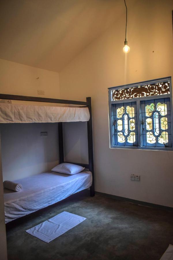 Bunk 15 Hiriketiya Hostel Dikwella Εξωτερικό φωτογραφία