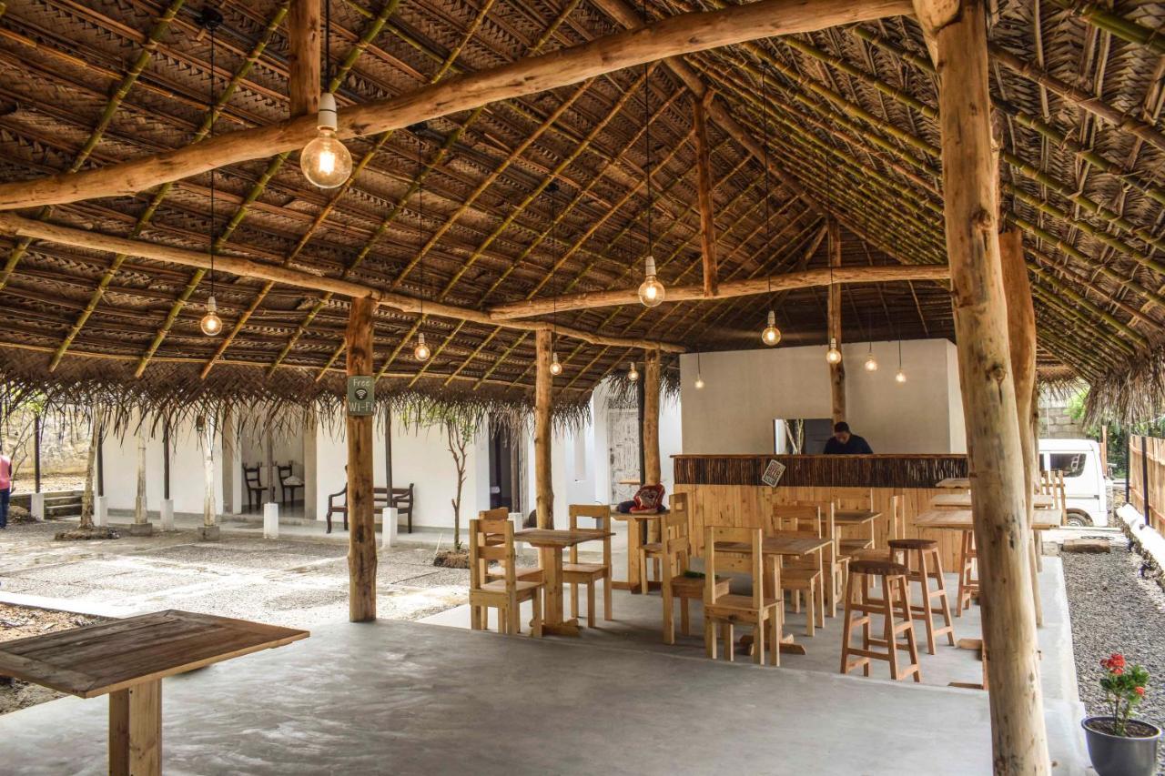 Bunk 15 Hiriketiya Hostel Dikwella Εξωτερικό φωτογραφία