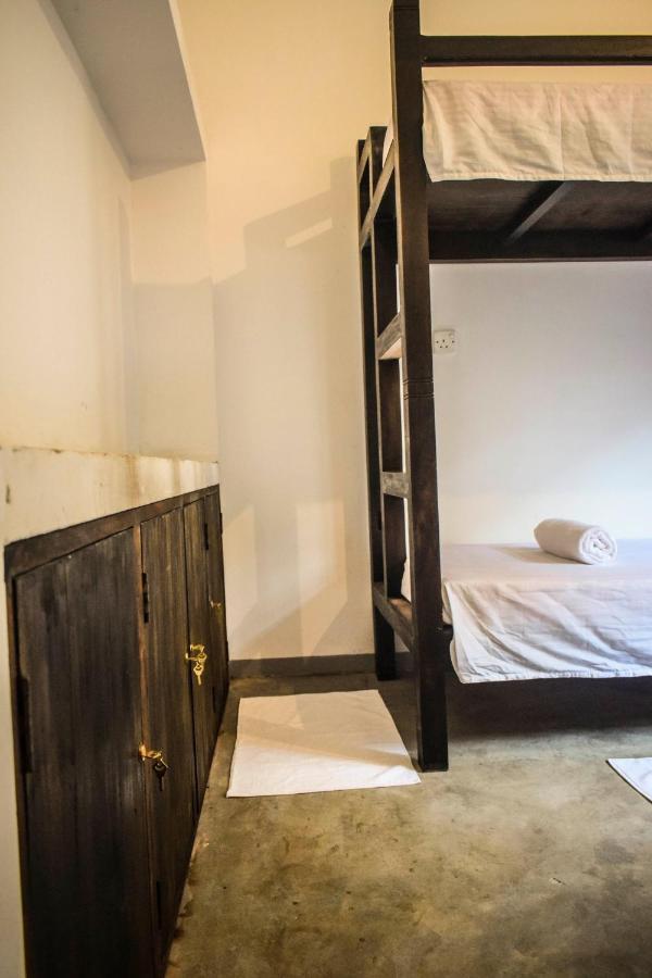 Bunk 15 Hiriketiya Hostel Dikwella Εξωτερικό φωτογραφία