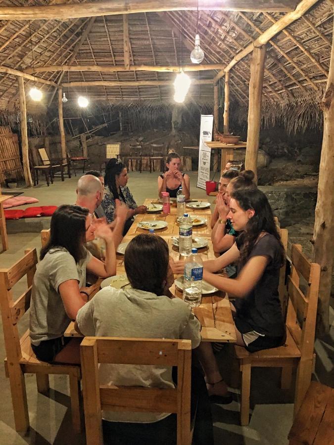 Bunk 15 Hiriketiya Hostel Dikwella Εξωτερικό φωτογραφία